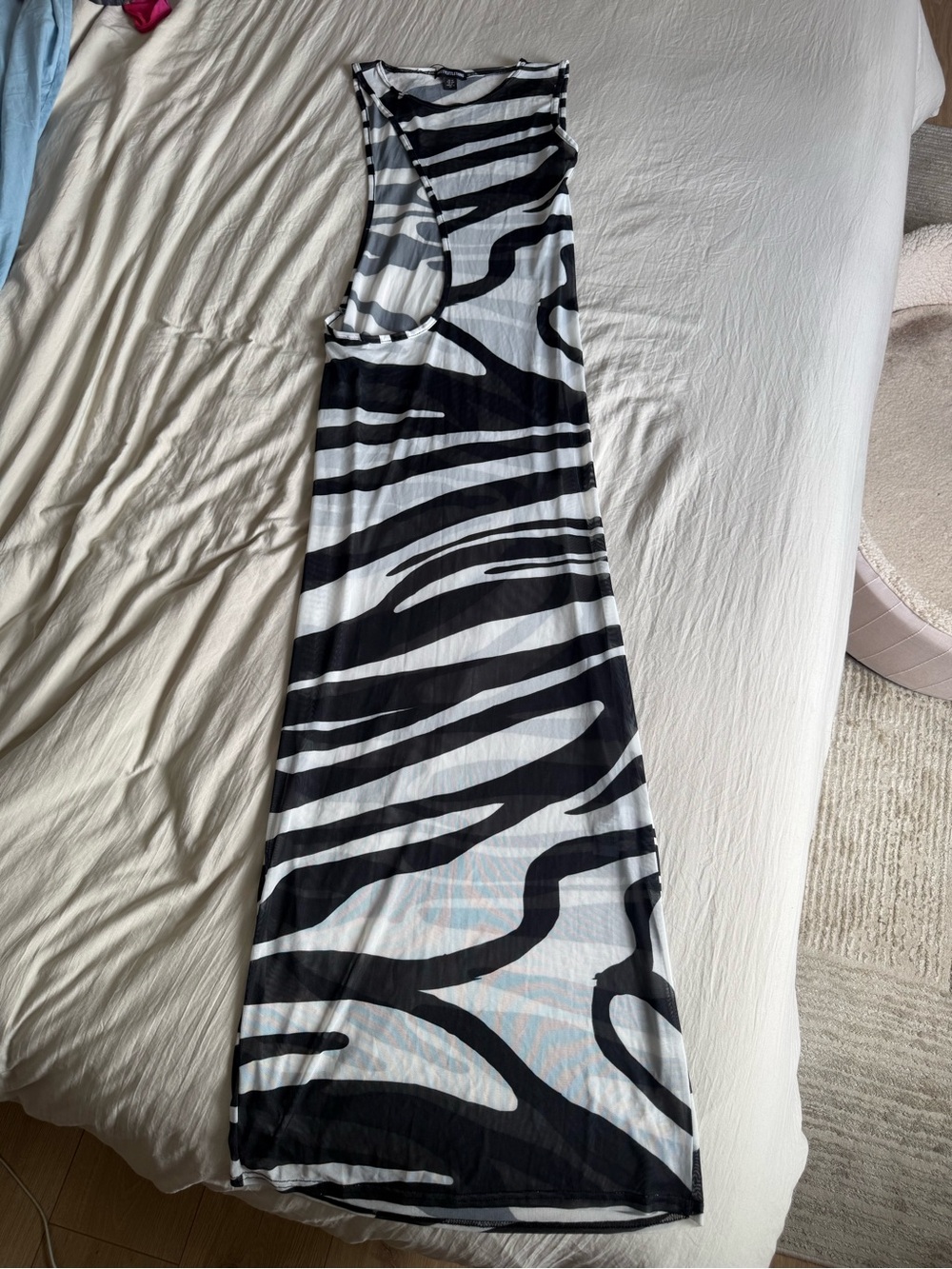 PrettyLittleThing Black and White Geometric Sleeveless Dress